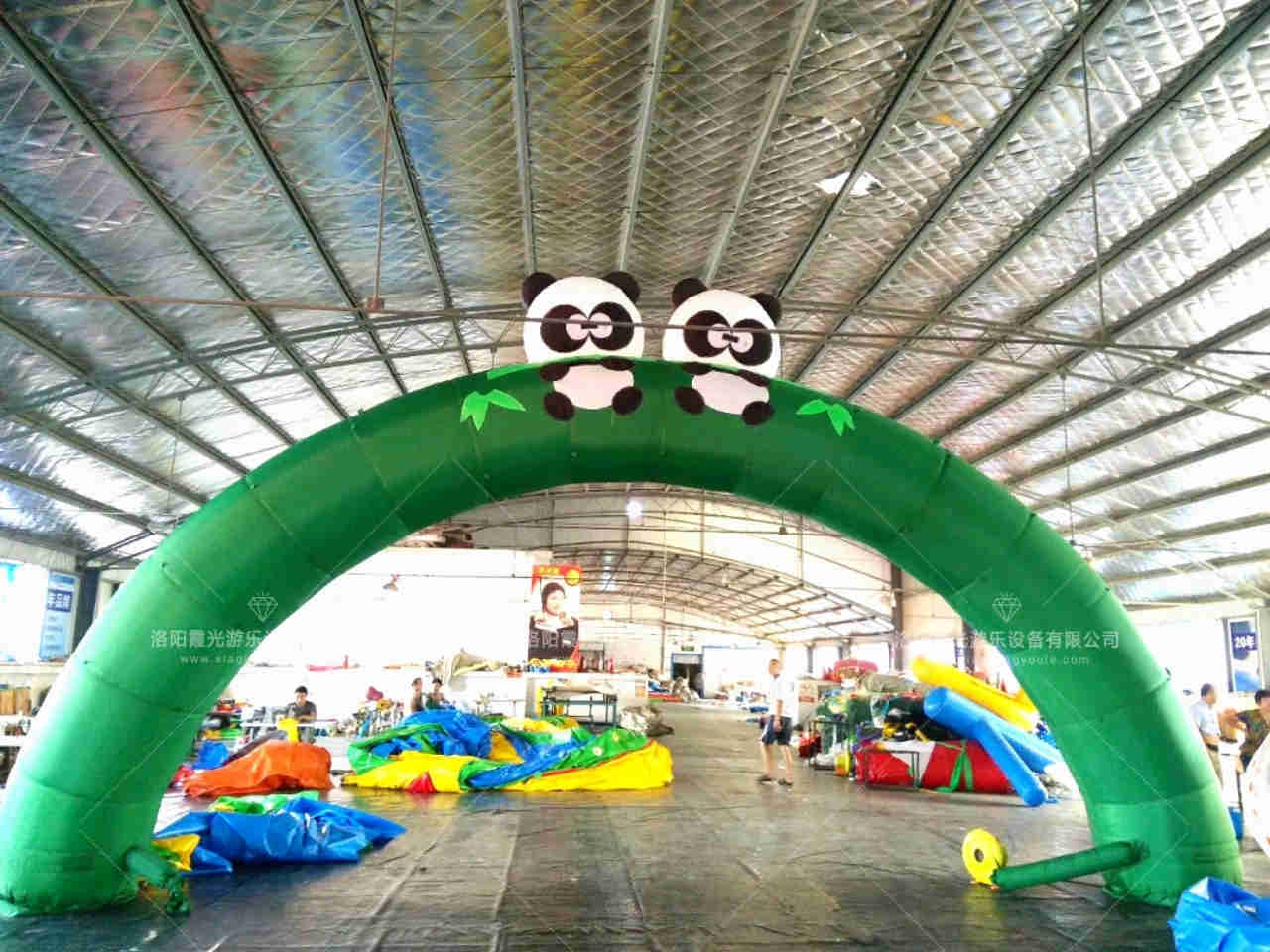 利津熊猫喷绘拱门